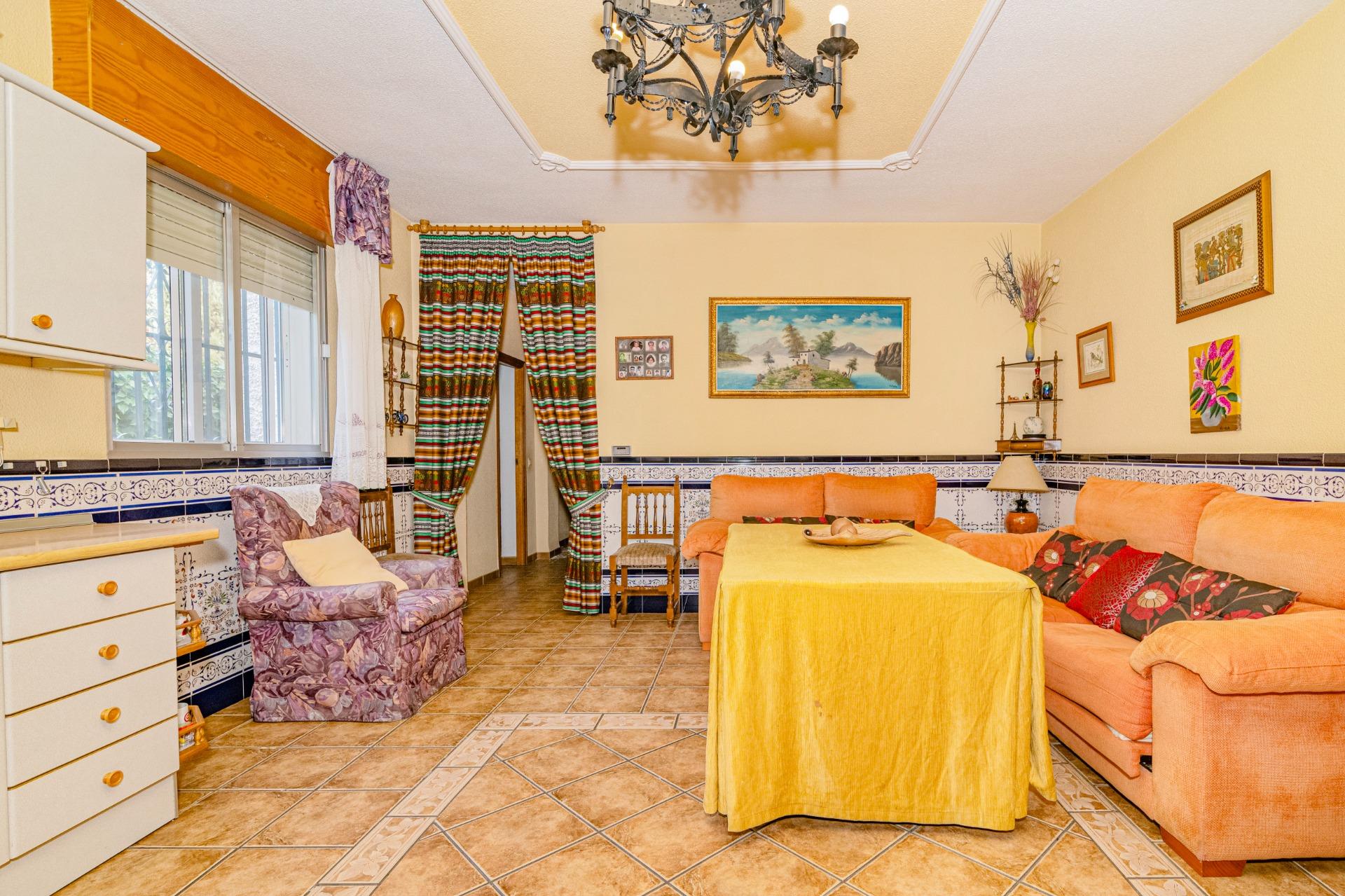 CHALET INDEPENDIENTE CON PISCINA Y PARCELA EN MONTELUZ - foto 7