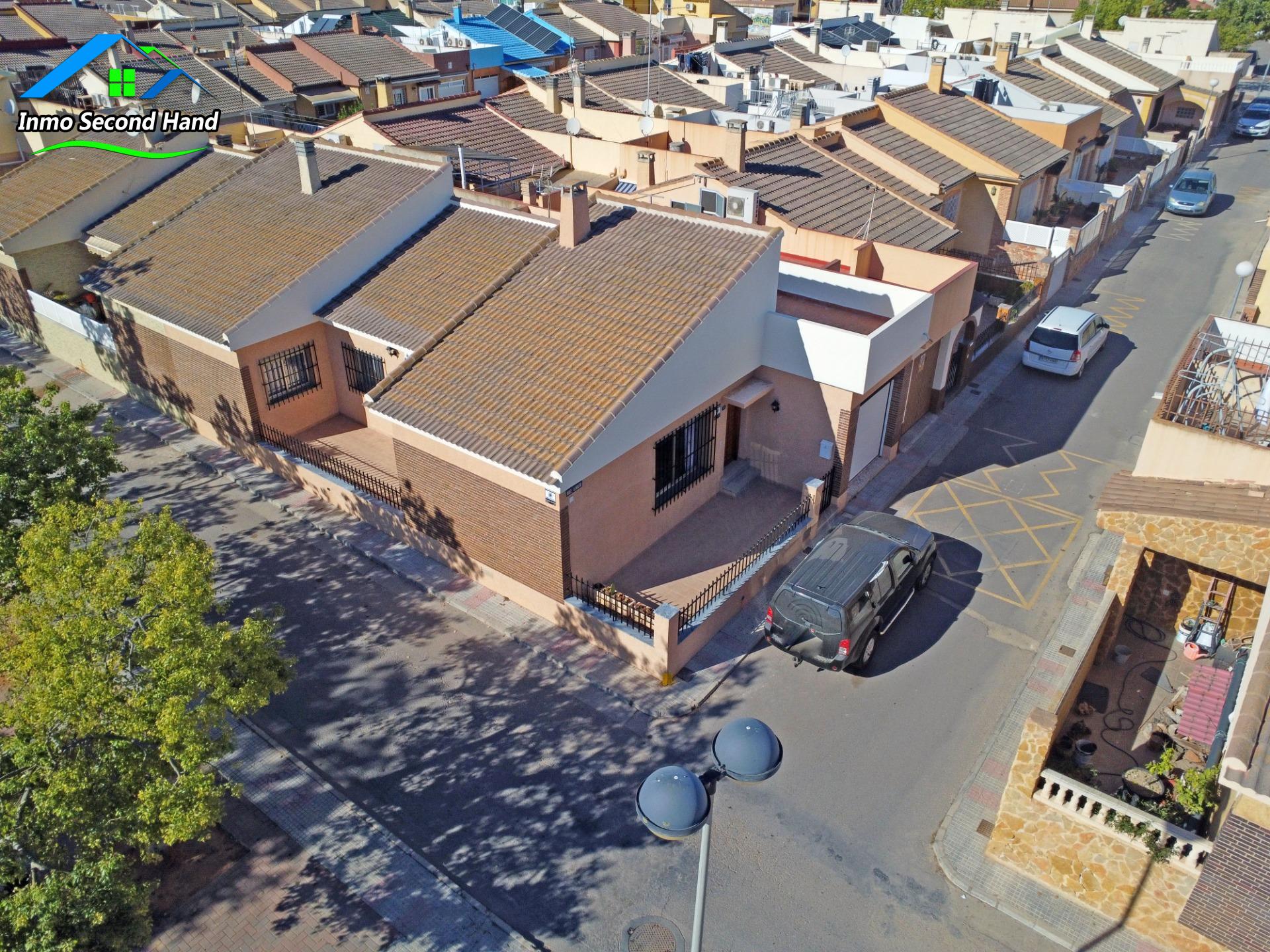 PLANTA BAJA CON COCHERA Y TERRAZA SOLO PARA ESTUDIANTES - foto 3