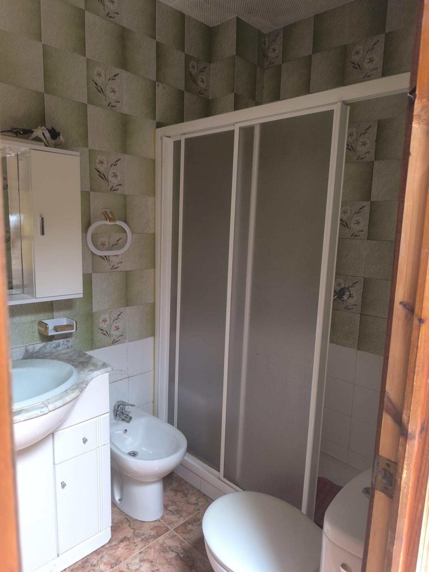 Estupenda casa en Guadalupe para inversión - foto 8