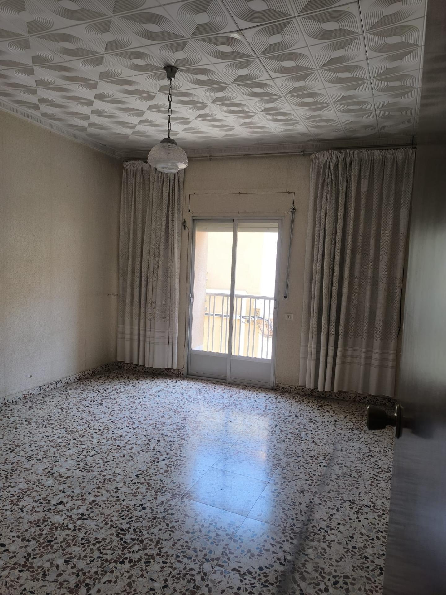 Estupenda casa en Guadalupe para inversión - foto 9