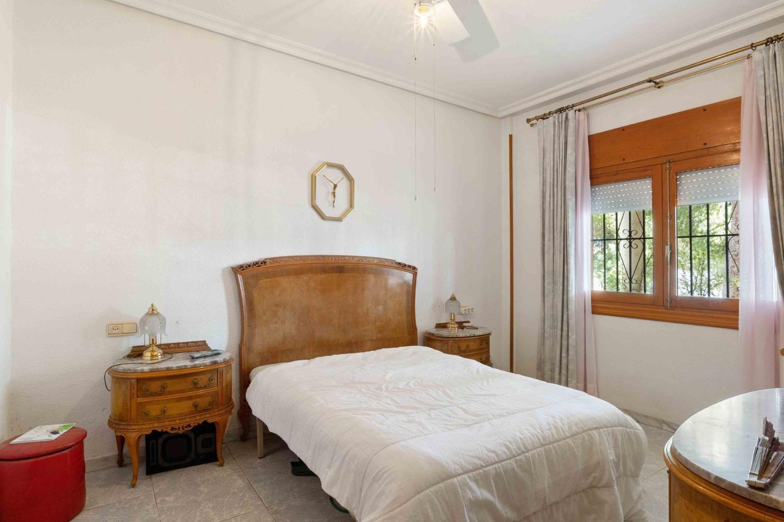 se vende una finca de 2 chaletes en parcela de 1 300 m2 con  - foto 12