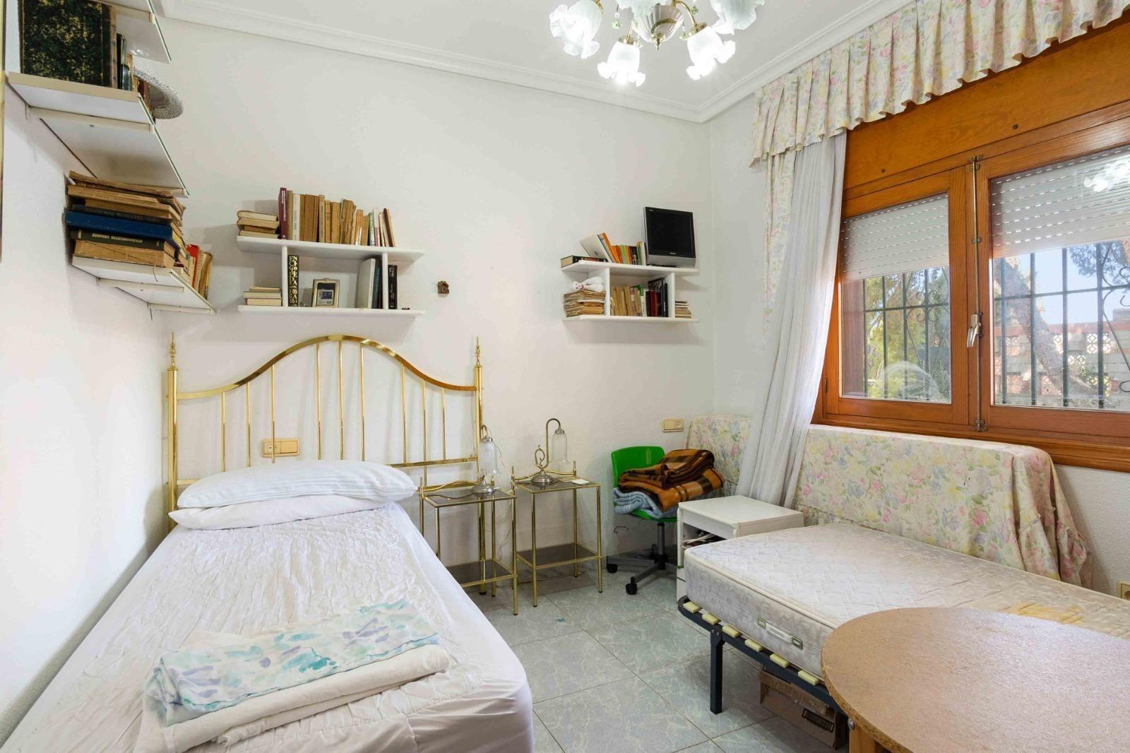 se vende una finca de 2 chaletes en parcela de 1 300 m2 con  - foto 15