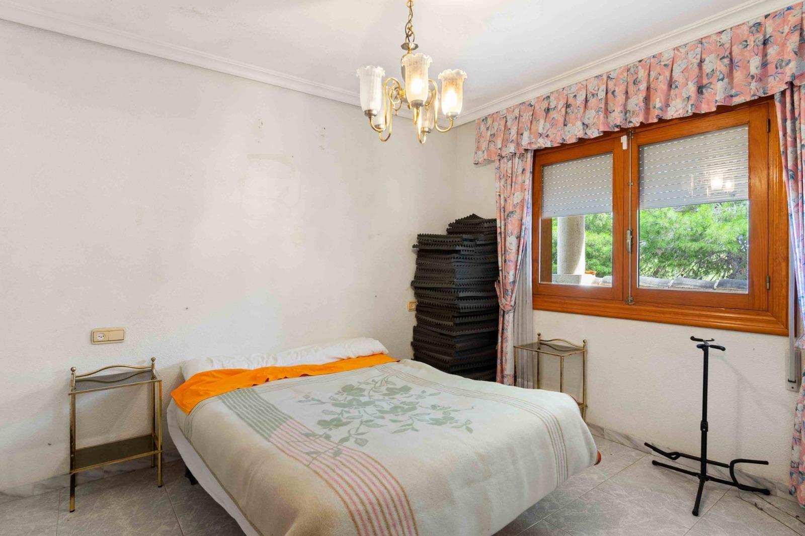 se vende una finca de 2 chaletes en parcela de 1 300 m2 con  - foto 17