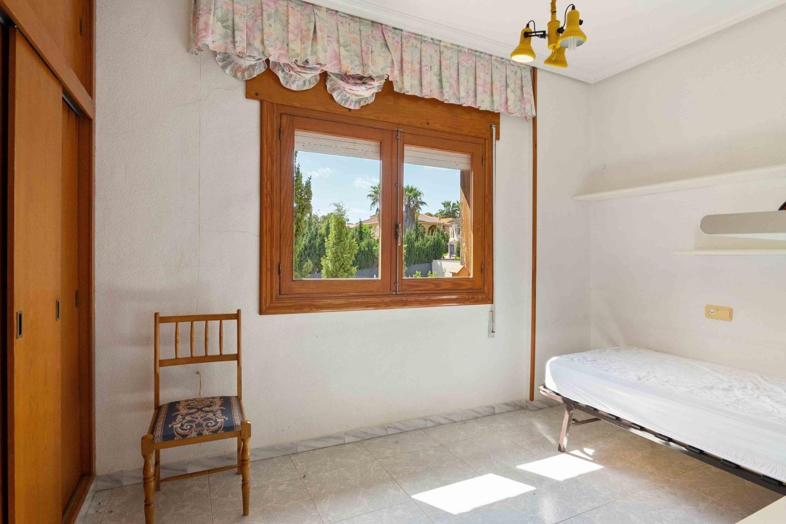 se vende una finca de 2 chaletes en parcela de 1 300 m2 con  - foto 19