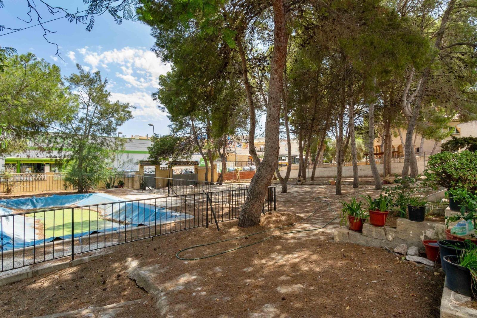 se vende una finca de 2 chaletes en parcela de 1 300 m2 con  - foto 4