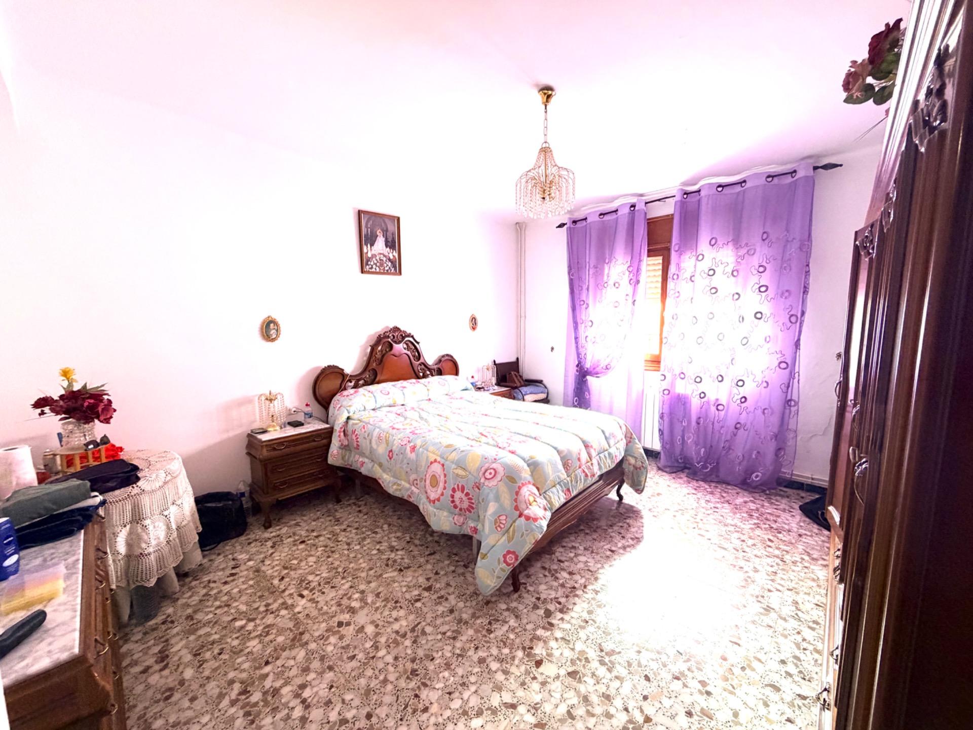 SE VENDE BONITA Y AMPLIA CASA EN CÚLLAR (BAZA) - foto 19