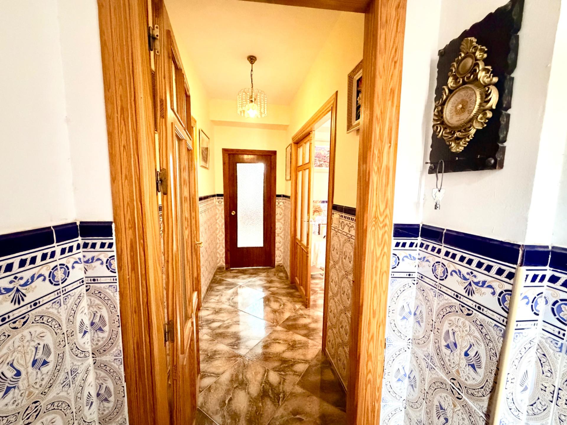 SE VENDE BONITA Y AMPLIA CASA EN CÚLLAR (BAZA) - foto 3