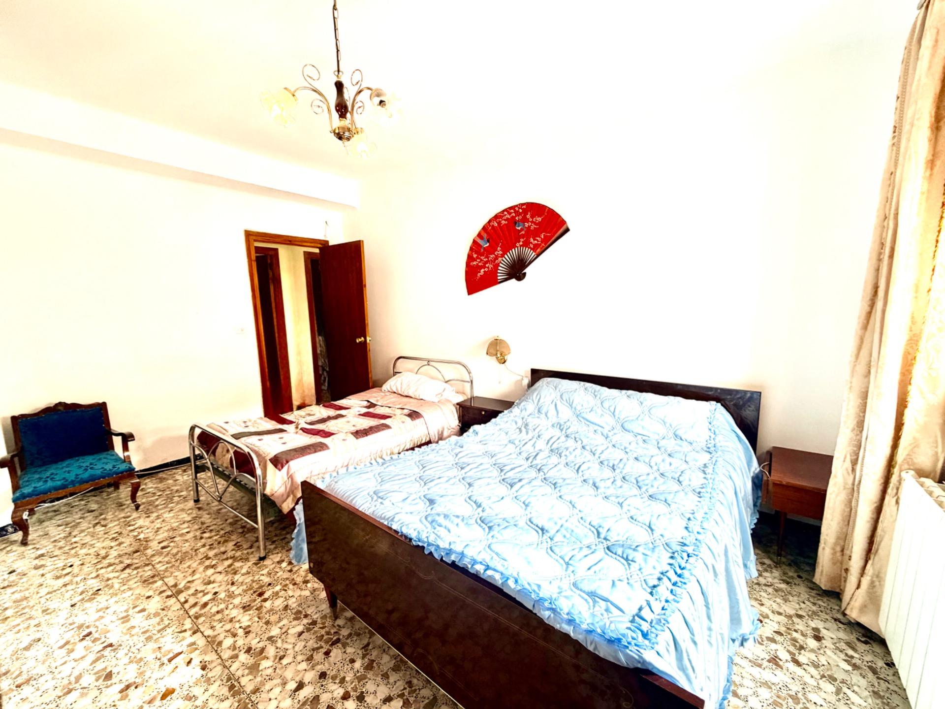 SE VENDE BONITA Y AMPLIA CASA EN CÚLLAR (BAZA) - foto 22