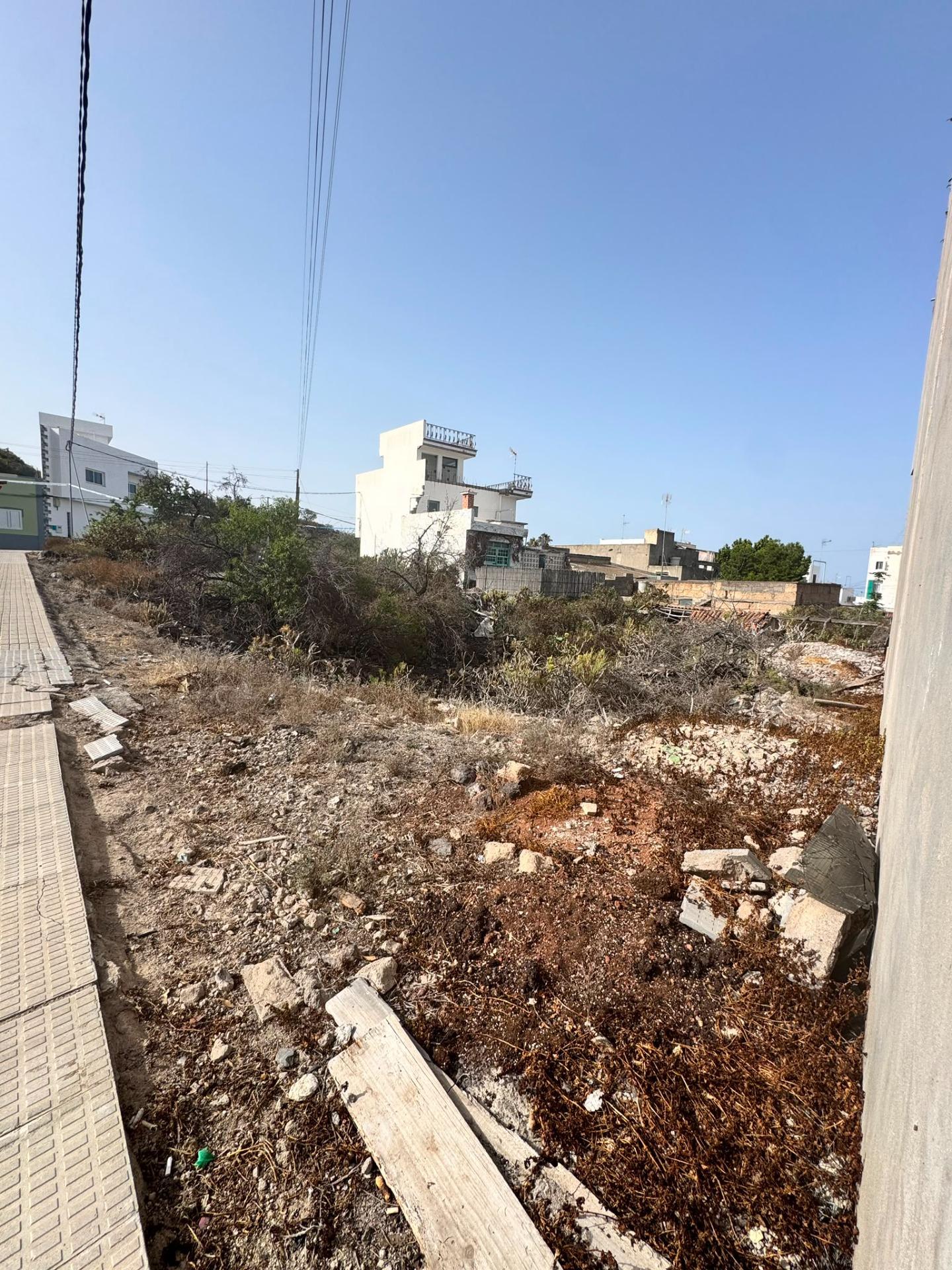 TERRENO URBANO SOLO  PERMUTA EN GUÍA DE ISORA DE 5126 M2 APR - foto 4