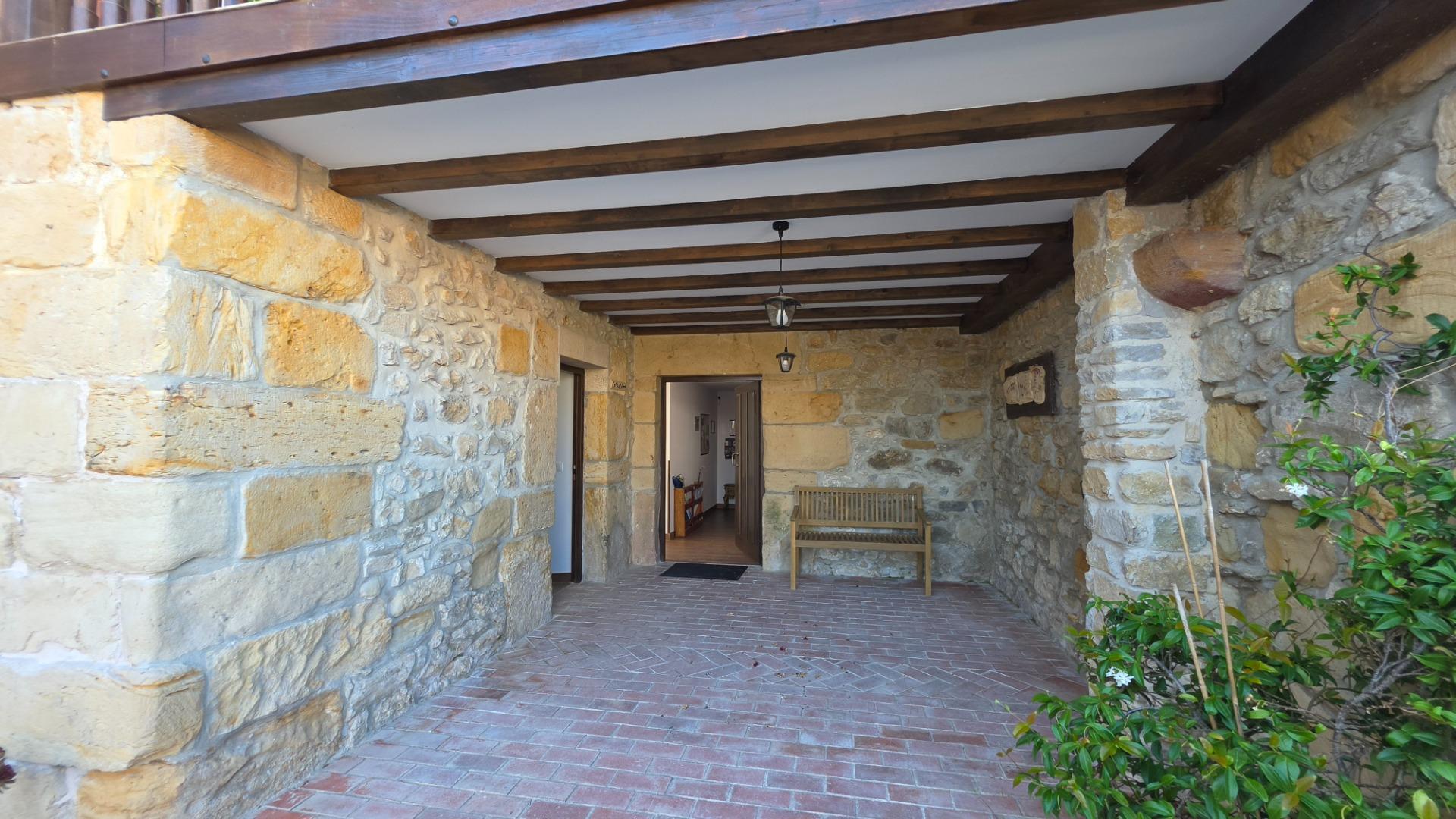 Casona rústica en Ruiloba con vistas al mar: amplitud, carác - foto 2