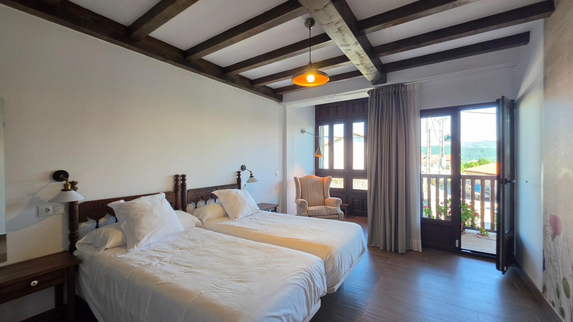 Casona rústica en Ruiloba con vistas al mar: amplitud, carác - foto 17