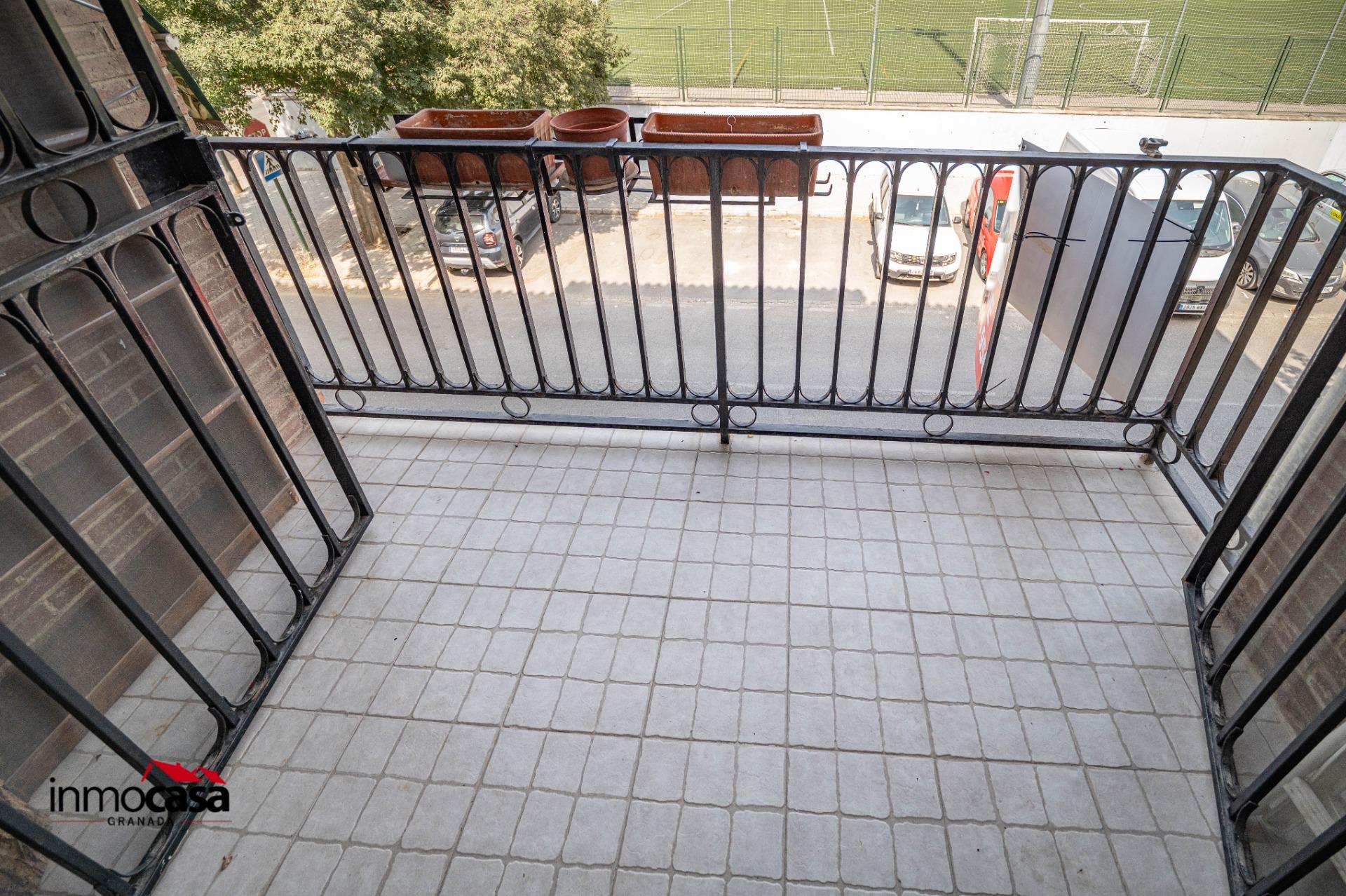PISO REFORMADO DE 4 DORMITORIOS CON DOS PLAZAS DE APARCAMIEN - foto 5