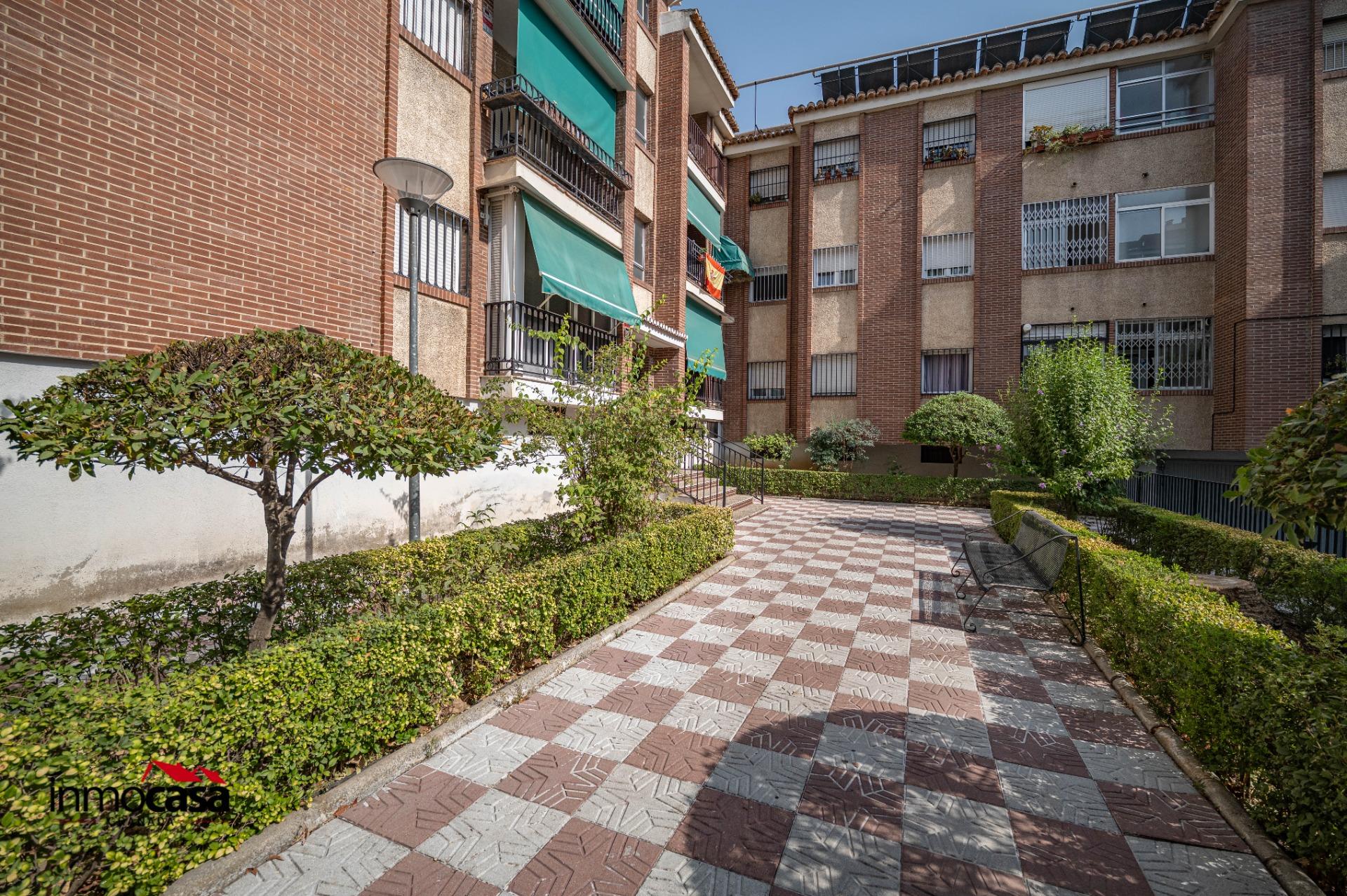 PISO REFORMADO DE 4 DORMITORIOS CON DOS PLAZAS DE APARCAMIEN - foto 48