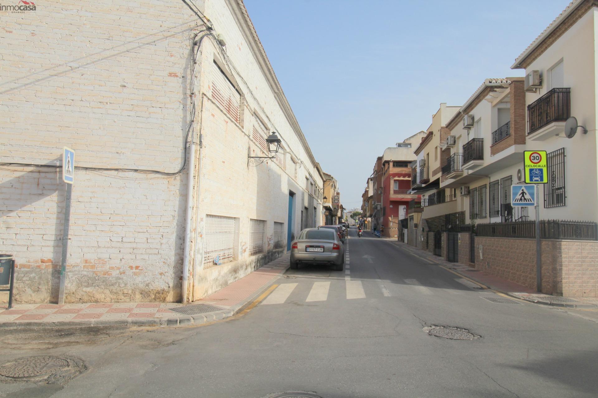 800€ Ático con amplia terraza soleada - foto 34