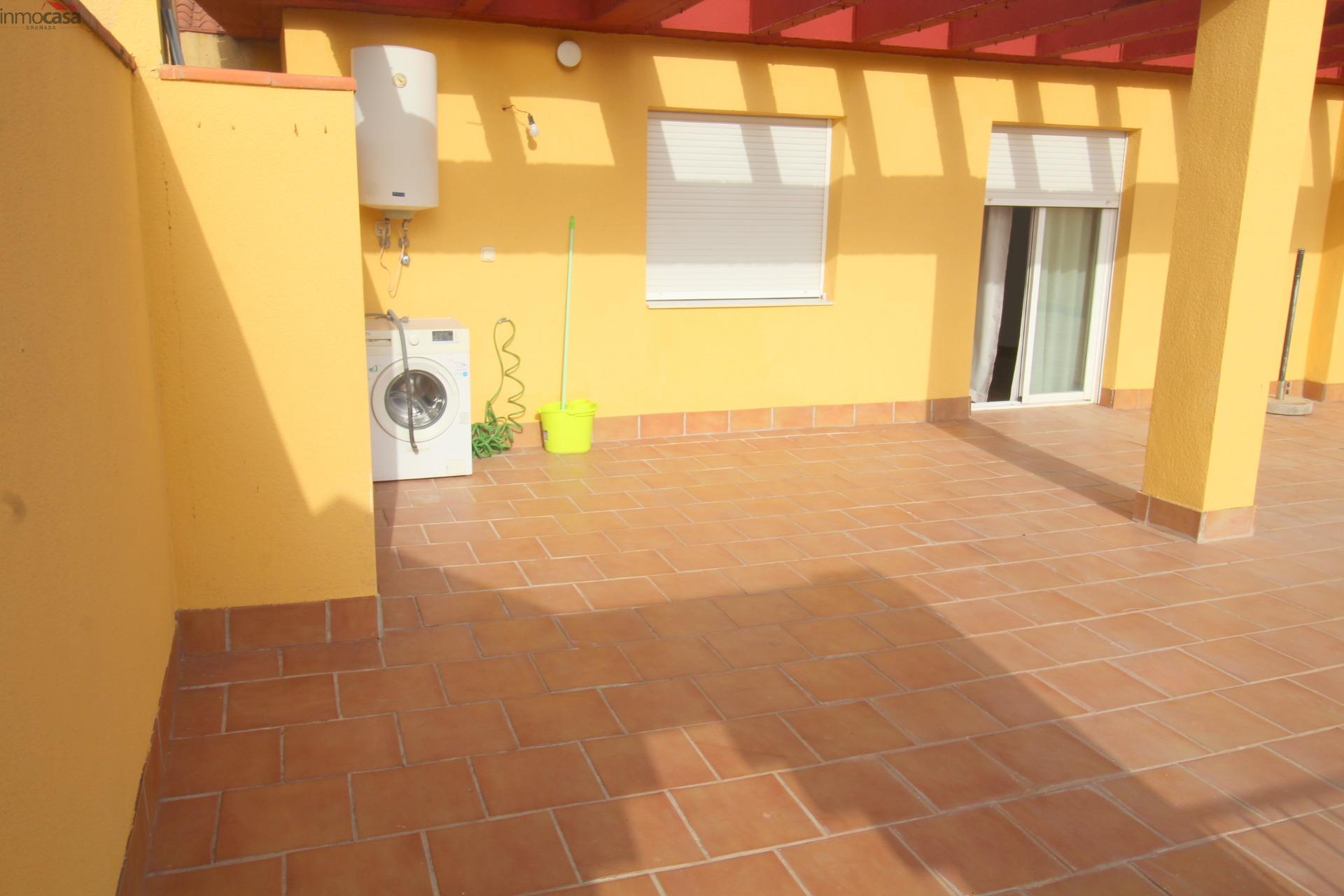800€ Ático con amplia terraza soleada - foto 5