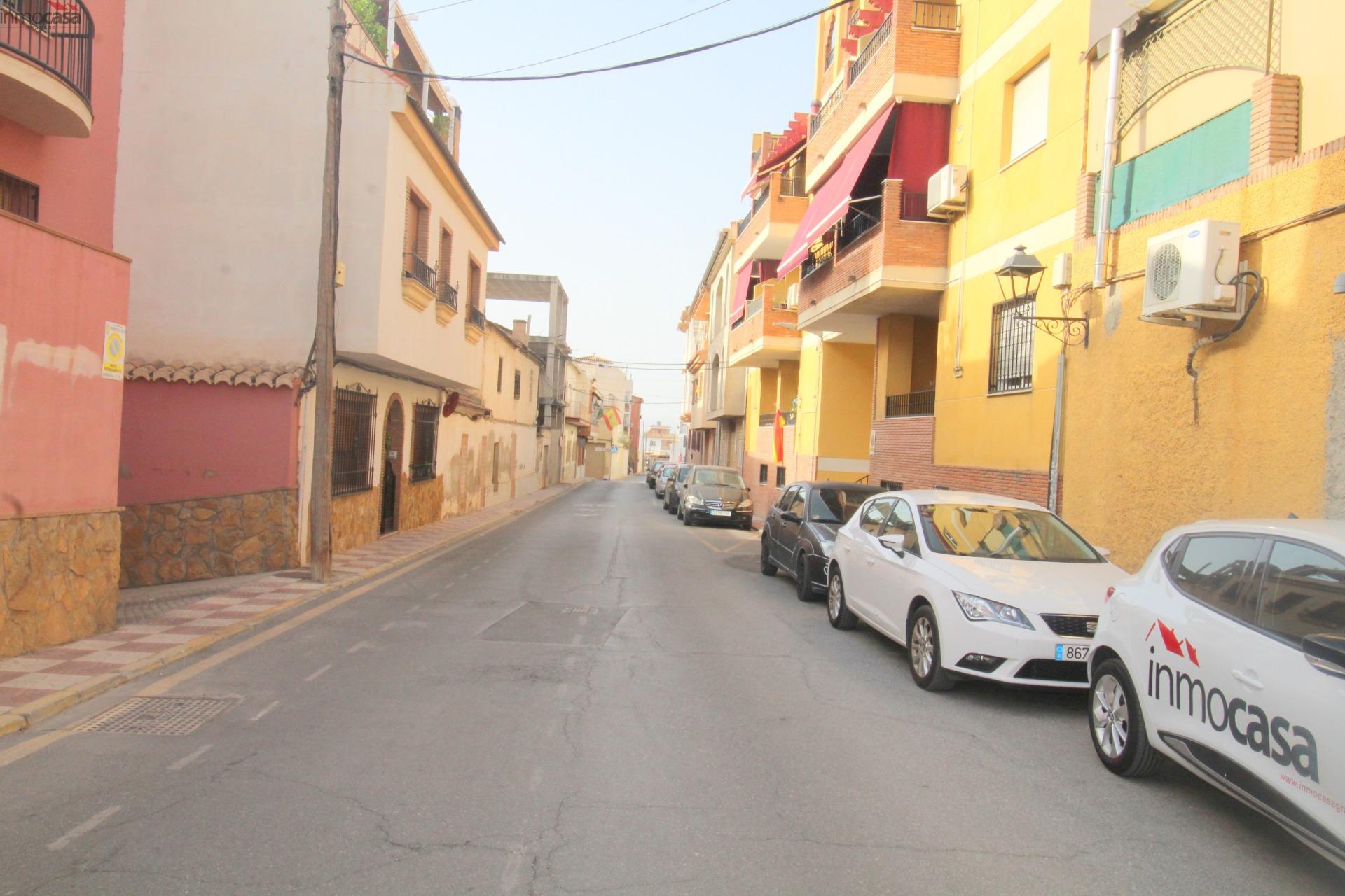 800€ Ático con amplia terraza soleada - foto 41