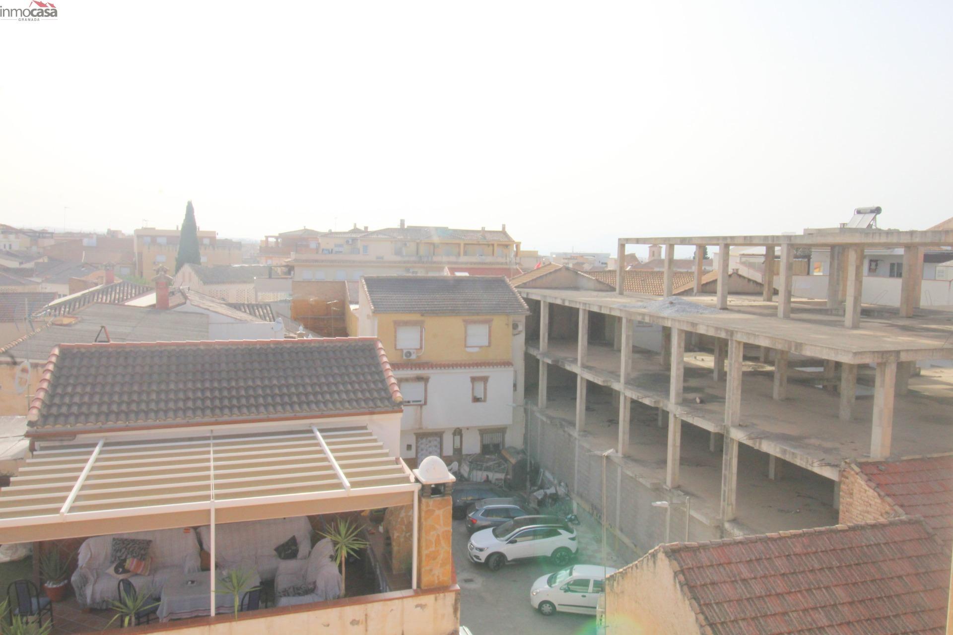800€ Ático con amplia terraza soleada - foto 9