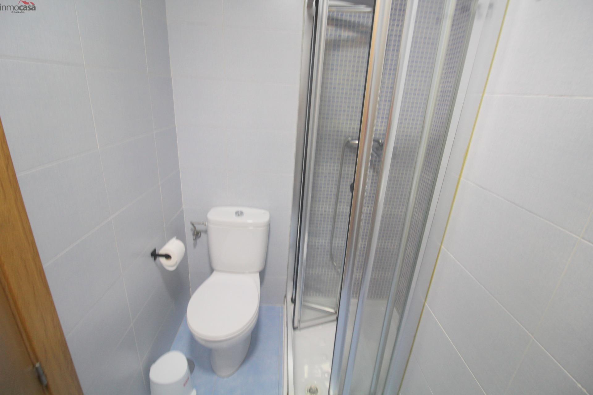 700€  piso de dos dormitorios,,  céntrico en Armilla - foto 12