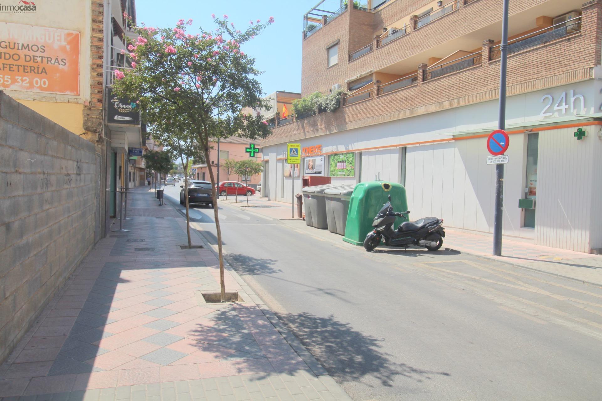 700€  piso de dos dormitorios,,  céntrico en Armilla - foto 24