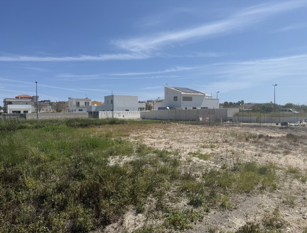 Suelo urbanizable en Venta en Guardamar De La Safor Valencia - foto 2