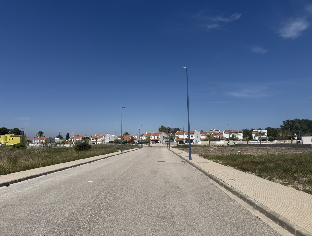 Suelo urbanizable en Venta en Guardamar De La Safor Valencia - foto 3