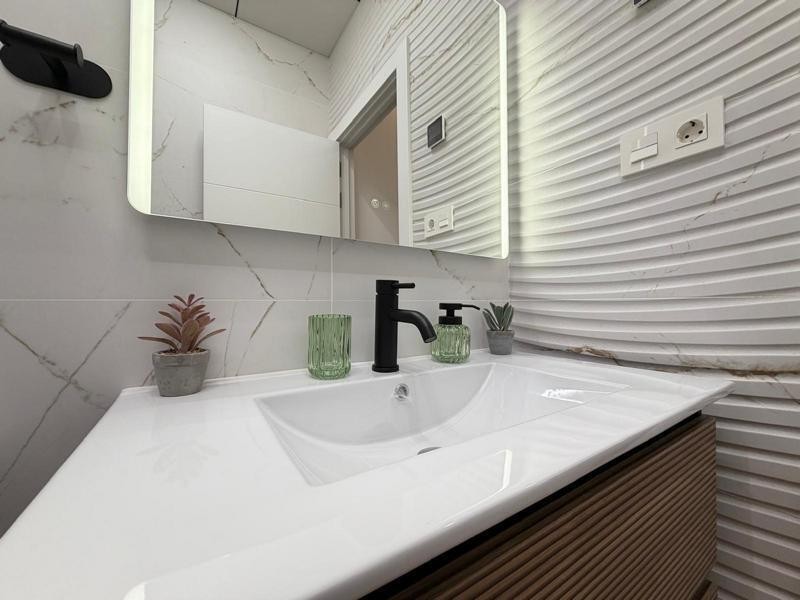 Venta de piso en Torrevieja, de 60m2 con 2 dormitorios y 1 b - foto 16