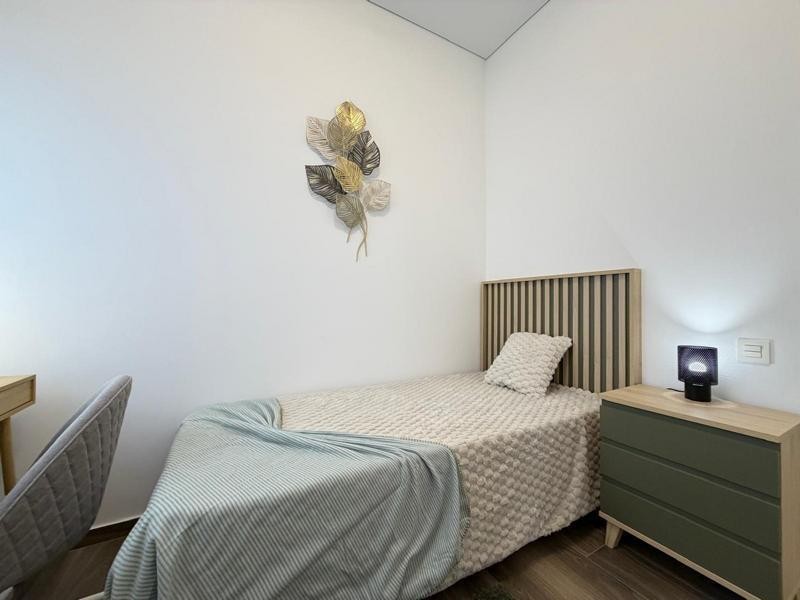 Venta de piso en Torrevieja, de 60m2 con 2 dormitorios y 1 b - foto 19