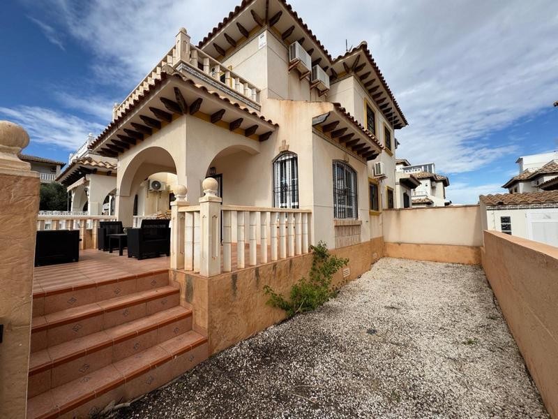 Venta de quad villa en Orihuela costa, de 92m2 con 2 dormito - foto 5