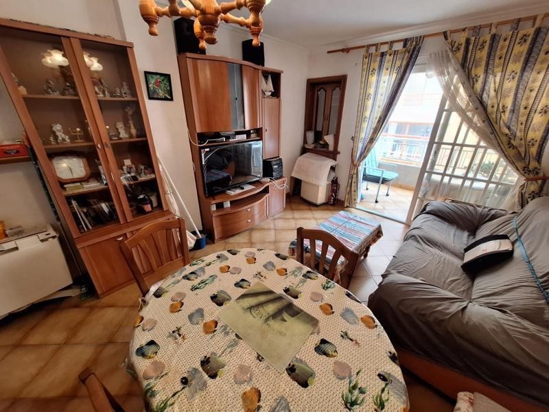 Venta de piso en Torrevieja, de 77m2 con 2 dormitorios y 1 b - foto 11