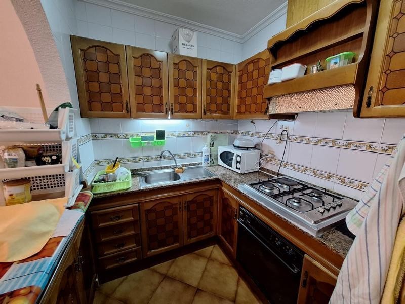 Venta de piso en Torrevieja, de 77m2 con 2 dormitorios y 1 b - foto 13