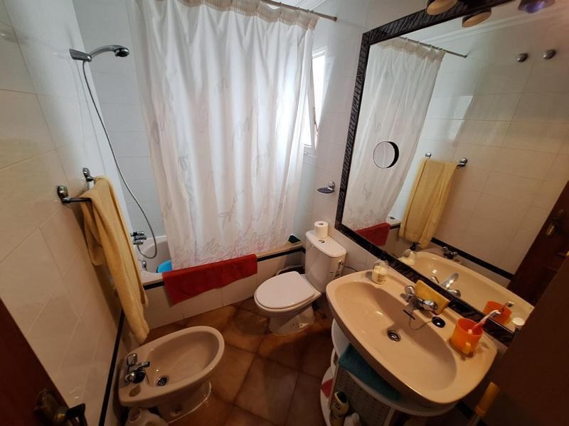 Venta de piso en Torrevieja, de 77m2 con 2 dormitorios y 1 b - foto 20