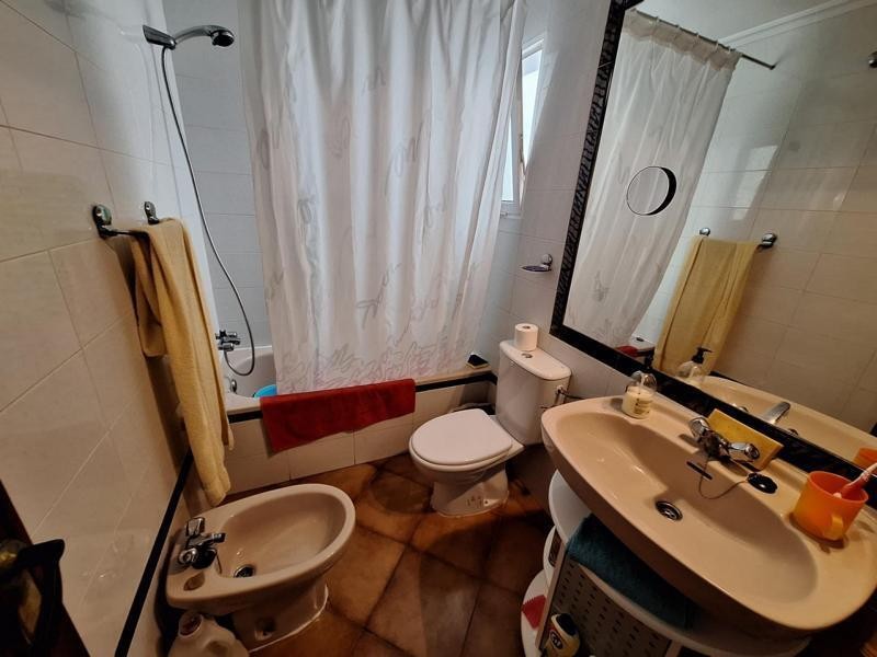 Venta de piso en Torrevieja, de 77m2 con 2 dormitorios y 1 b - foto 21