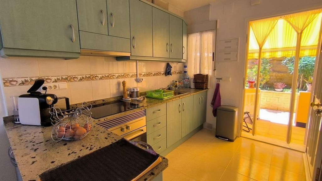 Venta de piso en Benijofar, de 75m2 con 2 dormitorios y 2 ba - foto 12