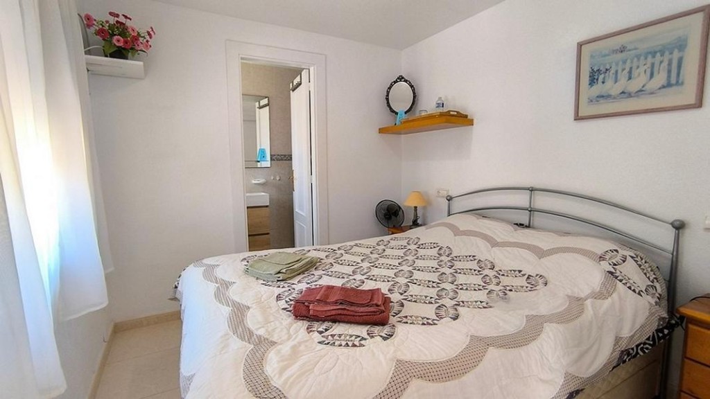 Venta de piso en Benijofar, de 75m2 con 2 dormitorios y 2 ba - foto 23