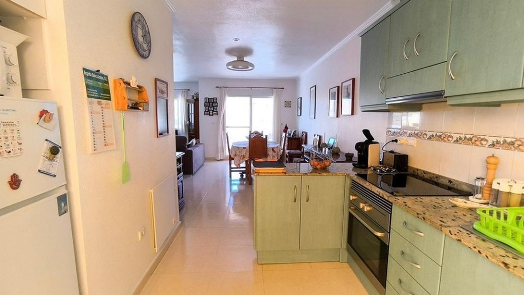 Venta de piso en Benijofar, de 75m2 con 2 dormitorios y 2 ba - foto 10
