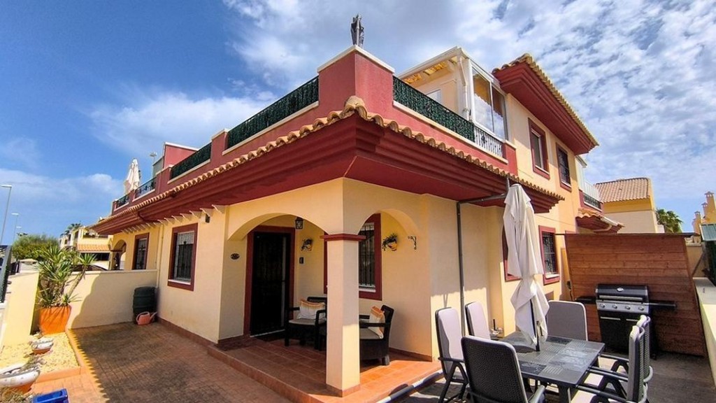 Venta de quad villa en Ciudad quesada, de 102m2 con 3 dormit - foto 2
