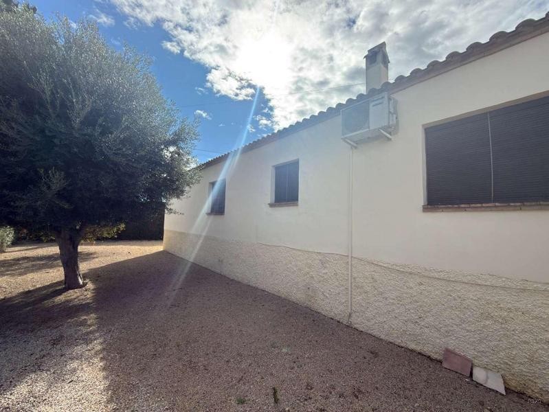 Venta de villa en Catral, de 105m2 con 2 dormitorios y 2 bañ - foto 3