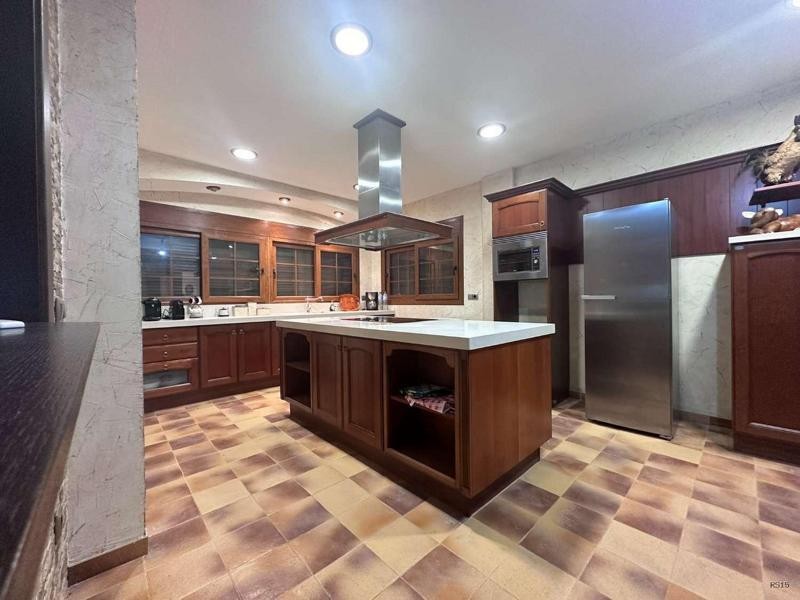 Venta de chalet en Catral, de 700m2 con 6 dormitorios y 4 ba - foto 6