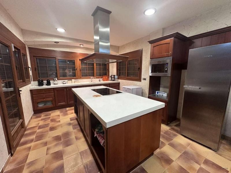 Venta de chalet en Catral, de 700m2 con 6 dormitorios y 4 ba - foto 7