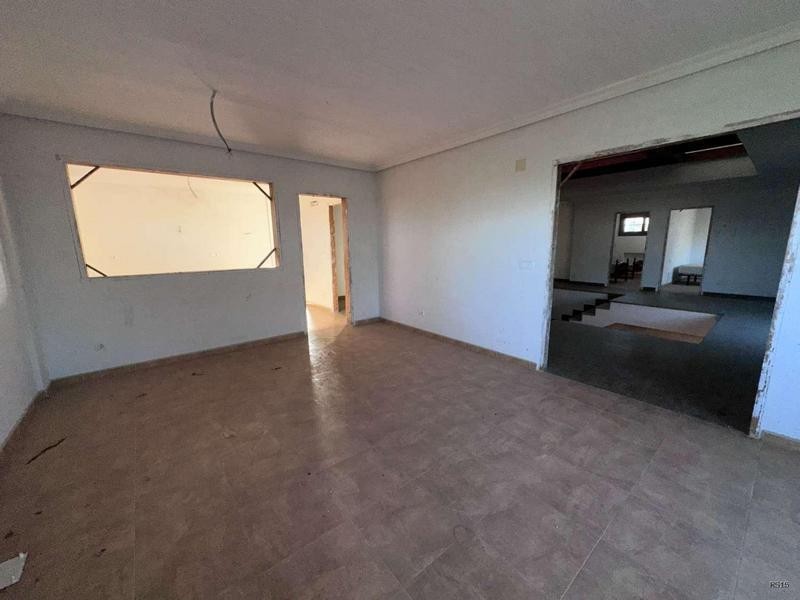 Venta de chalet en Catral, de 700m2 con 6 dormitorios y 4 ba - foto 65