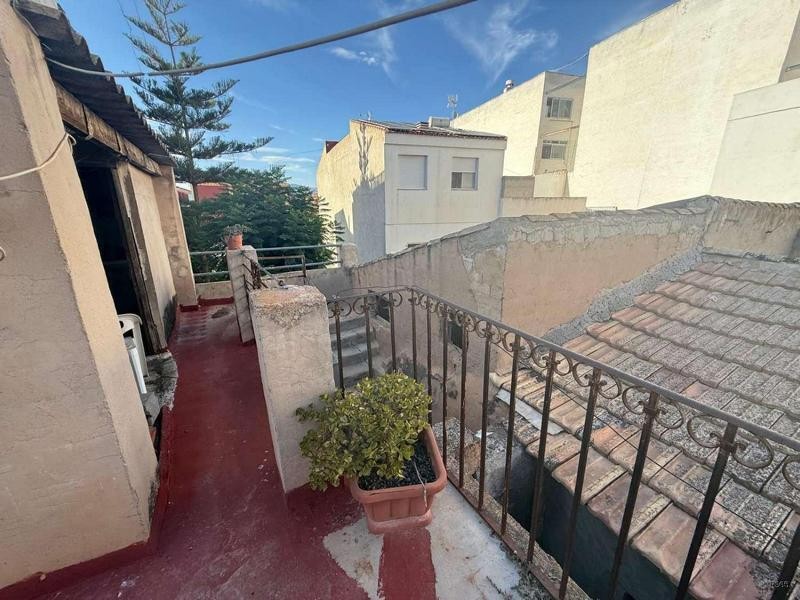 Venta de adosado en Catral, de 500m2 con 5 dormitorios y 2 b - foto 17