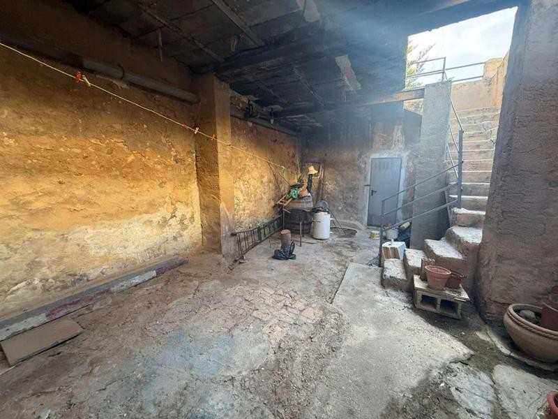 Venta de adosado en Catral, de 500m2 con 5 dormitorios y 2 b - foto 3