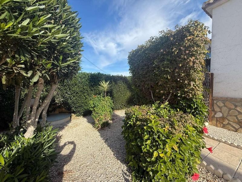 Venta de villa en Catral, de 169m2 con 4 dormitorios y 3 bañ - foto 26