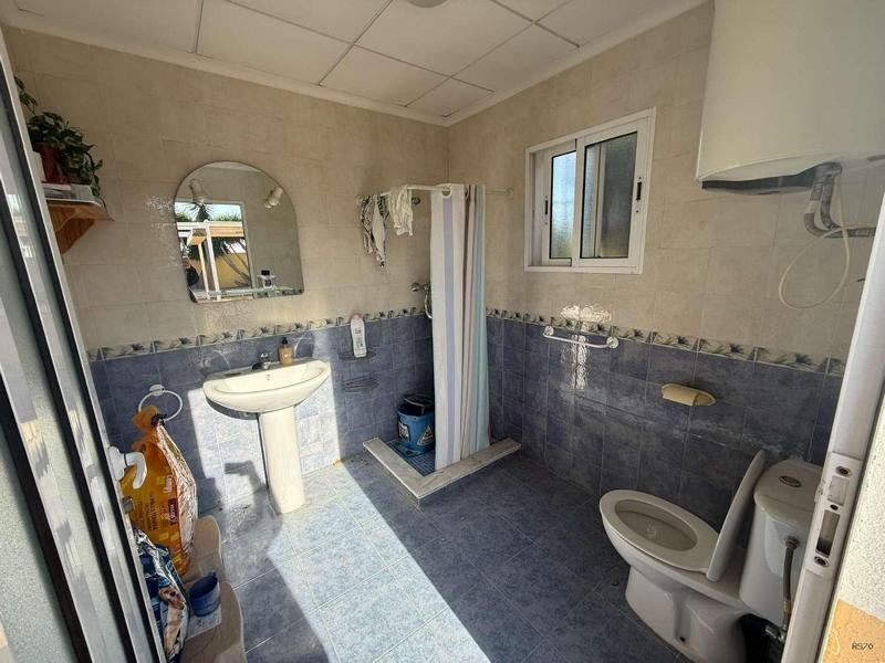 Venta de villa en Catral, de 169m2 con 4 dormitorios y 3 bañ - foto 39