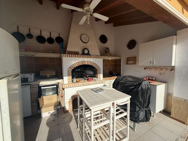 Venta de villa en Catral, de 169m2 con 4 dormitorios y 3 bañ - foto 52