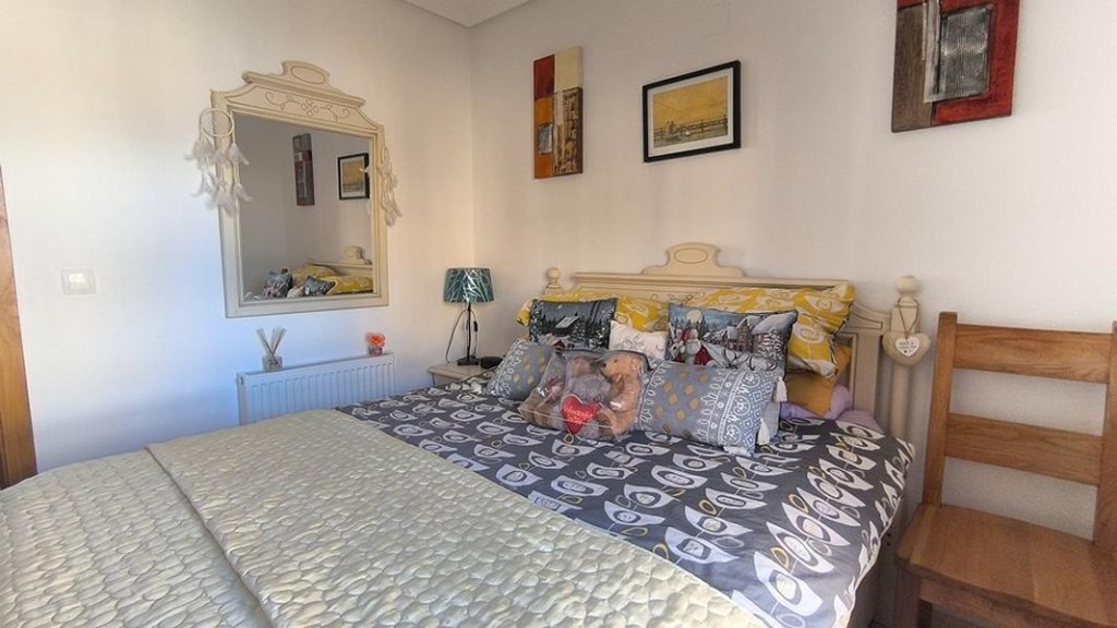 Venta de villa en Algorfa, de 122m2 con 3 dormitorios y 2 ba - foto 21