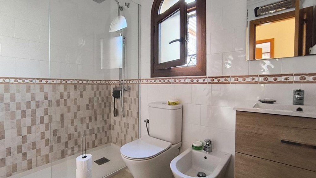 Venta de villa en Algorfa, de 122m2 con 3 dormitorios y 2 ba - foto 22