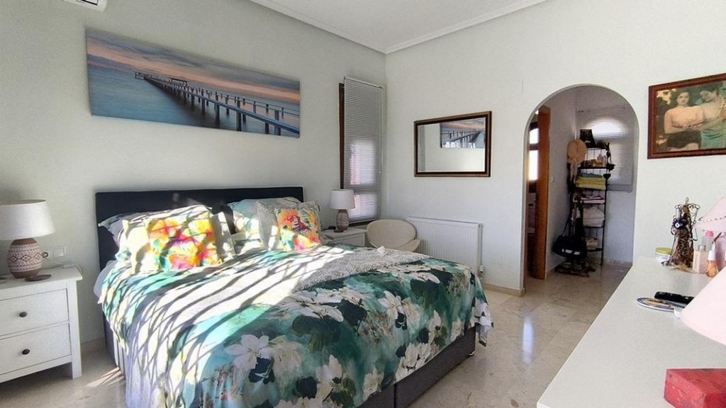 Venta de villa en Algorfa, de 122m2 con 3 dormitorios y 2 ba - foto 23