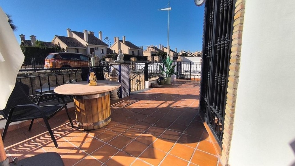 Venta de villa en Algorfa, de 122m2 con 3 dormitorios y 2 ba - foto 35