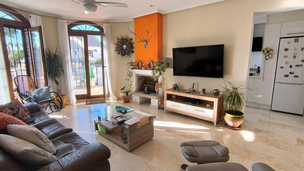 Venta de villa en Algorfa, de 122m2 con 3 dormitorios y 2 ba - foto 8